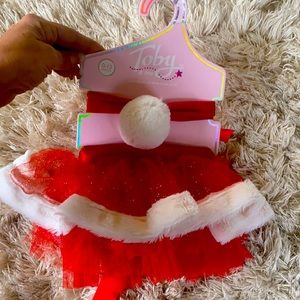 Newborn holiday set 0 to 12 months NWT